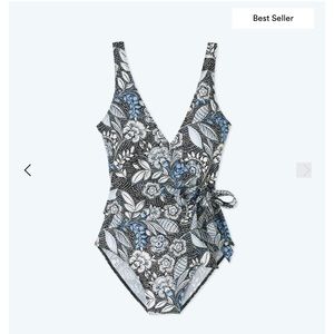 New! Summersalt The Perfect Wrap One-Piece in Island Floral size 10